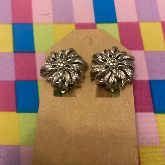 Meet your Posher, Stacie - Picture 10 of 16